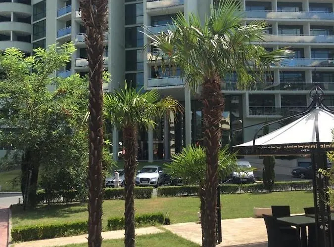 Apartment Sunny Plaza 100 M Sea *