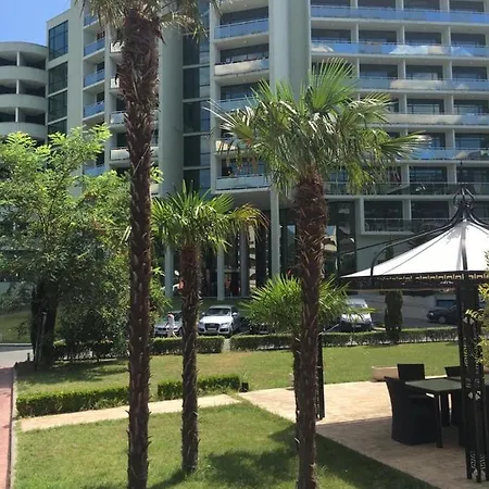 Апартаменты Sunny Plaza 100 M Sea *
