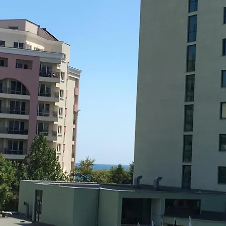 Apartament Sunny Plaza 100 M Sea Słoneczny Brzeg