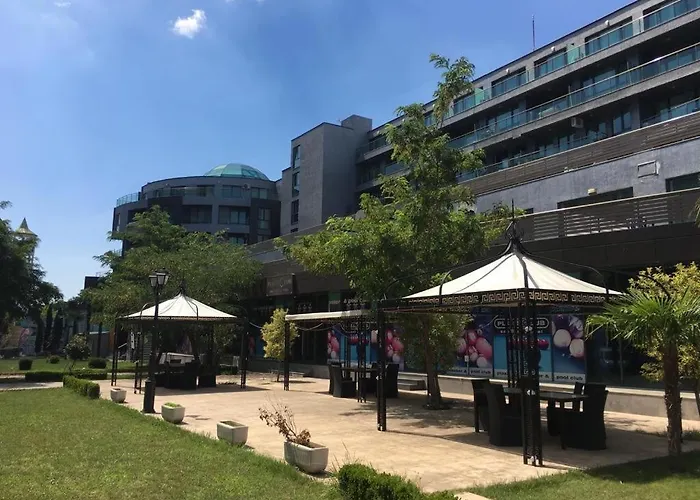 Sunny Plaza 100 M Sea Słoneczny Brzeg