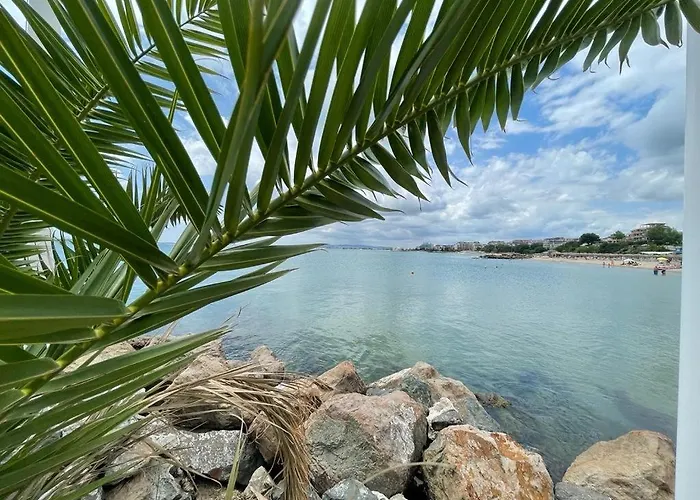 Sunny Plaza 100 M Sea * Słoneczny Brzeg