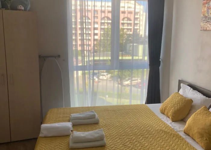 Sunny Plaza 100 M Sea * Słoneczny Brzeg